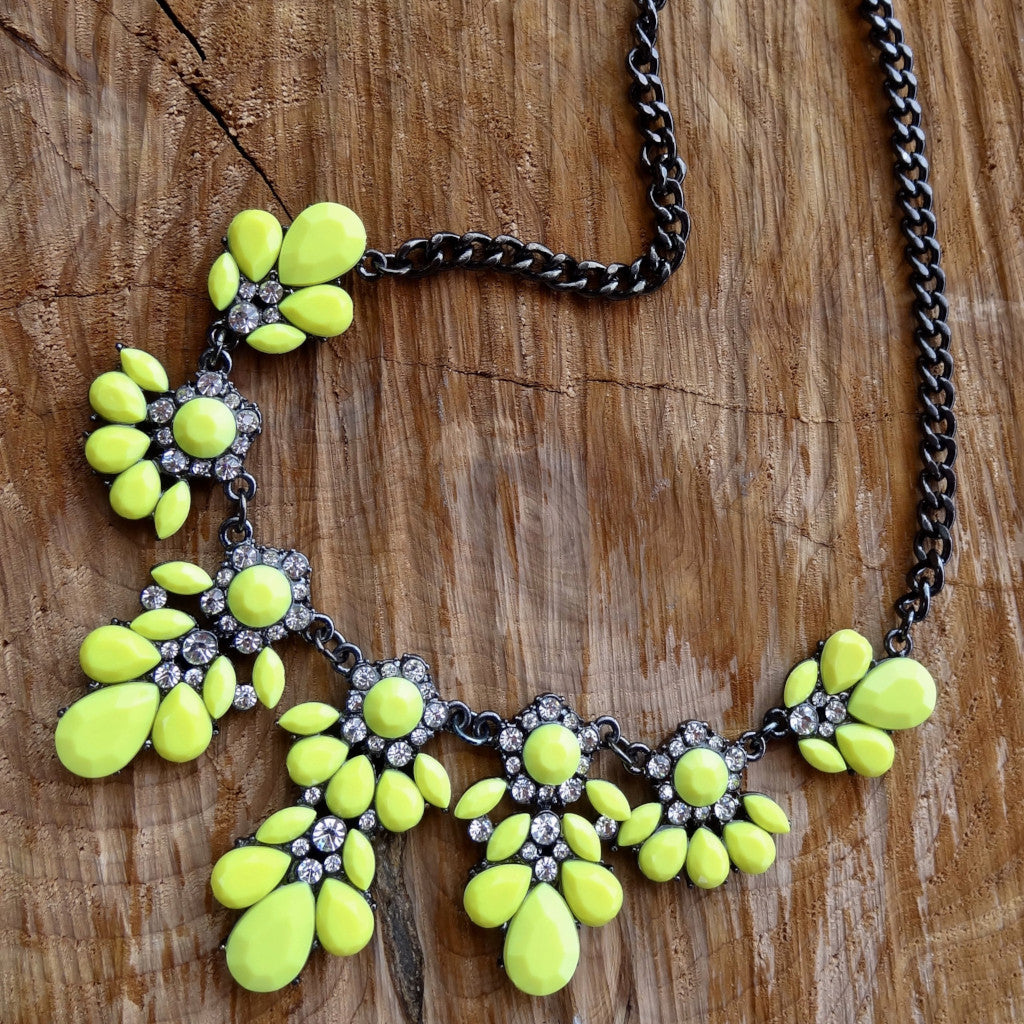 Bright Yellow Black Chain Fashion Necklace