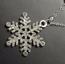 Double Snowflake Rhinestone Pendant and Chain Necklace Jewelry Gift in Silver
