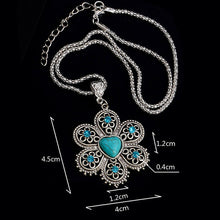 Turquoise Natural Stone Heart Flower Pendant Silver Tone Necklace